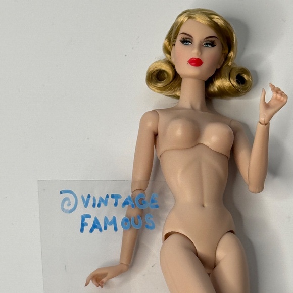 East 59th Integrity Stilettos Out Constance Sugar Nude Fashion Doll Articulated - Picture 3 of 12